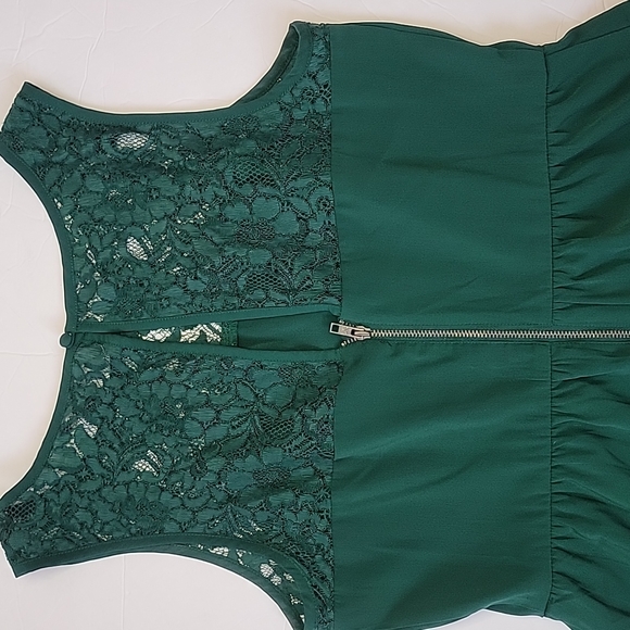 American Eagle Outfitters Green  Dress/ Size 6. - Picture 7 of 10